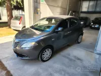 Usata Lancia Ypsilon Platinum 69 CV (50 kW) 2015 Grigio Utilitaria