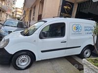 Usata Renault Kangoo 90 CV (66 kW) 2010 Bianco Monovolume