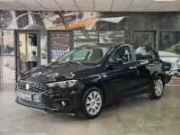 Usata Fiat Tipo Easy 120 CV (88 kW) 2018 Bluazzurro Berlina