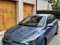Usata Hyundai i20 Comfort 75 CV (55 kW) 2015 Blu Berlina