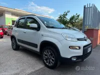 Usata Fiat Panda 4x4 S 95 CV (69 kW) 2017 Bianco Utilitaria