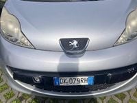 Usata Peugeot 107 68 CV (50 kW) 2007 Grigio Utilitaria