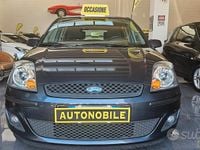 Usata Ford Fiesta Titanium 68 CV (50 kW) 2007 Grigio Utilitaria