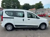 Gebraucht Dacia Dokker 102 PS (75 kW) 2017 Weiß Van / Kleinbus