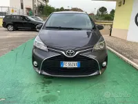 Usata Toyota Yaris Lounge 90 CV (66 kW) 2016 Berlina