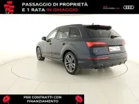 Usata Audi Q7 S-Line 286 CV (210 kW) 2024 Grigio waitomo metallizzato SUV