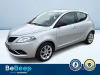 Usata Lancia Ypsilon Silver 69 CV (50 kW) 2016 Grigio metallizzato Utilitaria