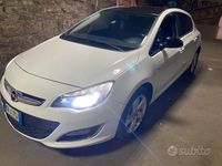 Usata Opel Astra 60 CV (44 kW) 2013 Bianco Berlina