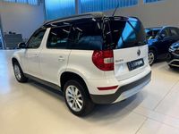 Usata Skoda Yeti Active 105 CV (77 kW) 2015 Bianco SUV