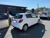 Usata Toyota Yaris Hybrid 75 CV (55 kW) 2014 Bianco Berlina