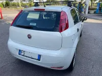 Usata Fiat Grande Punto Dynamic 77 CV (56 kW) 2018 Bianco Utilitaria
