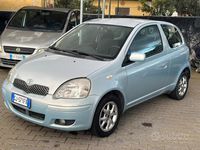 Usata Toyota Yaris Sol 75 CV (55 kW) 2005 Blu Berlina
