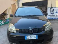 Usata Toyota Yaris Sol 75 CV (55 kW) 2004 Nero Berlina
