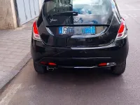 Usata Lancia Ypsilon 69 CV (50 kW) 2018 Nero Utilitaria
