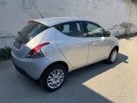 Usata Lancia Ypsilon 80 CV (58 kW) 2015 Grigio Utilitaria