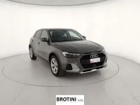 Usata Audi A1 Comfort 150 CV (110 kW) 2025 Grigio SUV