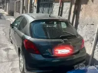 Usata Peugeot 207 90 CV (66 kW) 2007 Verde Berlina