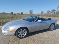 Usata Jaguar XK8 284 CV (208 kW) 2001 Grigio Cabrio