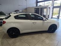 Occasion Alfa Romeo Giulietta Exclusive 175 ch (128 kW) 2015 Blanc Citadine