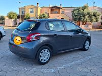 Usata Peugeot 208 Active 82 CV (60 kW) 2014 Grigio Utilitaria
