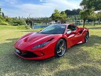 Usata Ferrari F8 721 CV (530 kW) 2023 Rosso Cabrio