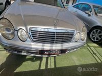 Usata Mercedes E270 176 CV (129 kW) 2003 Grigio Berlina