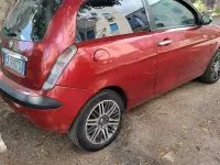 Usata Lancia Ypsilon 60 CV (44 kW) 2004 Rosso Utilitaria