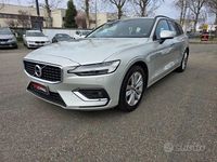 Usata Volvo V60 Business Edition 150 CV (110 kW) 2019 Grigio Station wagon