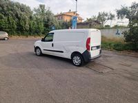 Usata Fiat Doblò 90 CV (66 kW) 2011 Bianco Monovolume