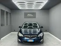 Usata Opel Astra Cosmo 110 CV (80 kW) 2013 Blu/azzurro Berlina