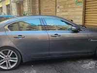 Usata Jaguar XE 180 CV (132 kW) 2015 Bluazzurro Berlina