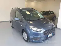 Usata Ford Tourneo Courier 101 CV (74 kW) 2019 Bluazzurro Monovolume