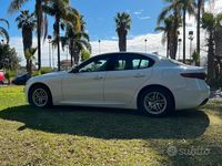 Usata Alfa Romeo Giulia Business 160 CV (117 kW) 2019 Bianco Berlina