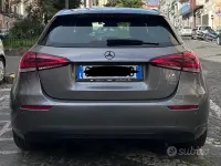 Begagnad Mercedes A180 136 HK (100 kW) 2021 Grå Sedan