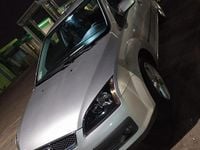 Begagnad Ford Focus 109 HK (80 kW) 2005 Grå Sedan