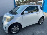 Usata Toyota iQ 68 CV (50 kW) 2009 Bianco Utilitaria