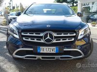 Usata Mercedes GLA180 Premium 109 CV (80 kW) 2017 Blu/azzurro SUV