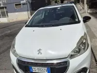 Usata Peugeot 208 GT-line 100 CV (73 kW) 2016 Bianco Utilitaria