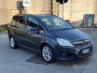 Usata Opel Zafira 150 CV (110 kW) 2009 Monovolume