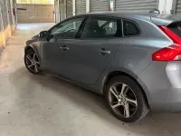 Usata Volvo V40 120 CV (88 kW) 2017 Grigio Berlina