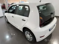 Usata VW up! 68 CV (50 kW) 2018 Bianco Utilitaria