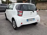 Usata Toyota iQ 68 CV (50 kW) 2009 Bianco Utilitaria