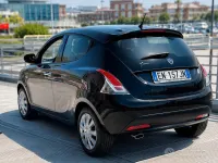 Usata Lancia Ypsilon 95 CV (69 kW) 2012 Nero Utilitaria
