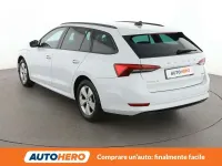 Usata Skoda Octavia Executive 131 CV (96 kW) 2021 Bianco Station wagon
