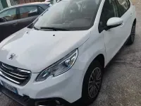 Usata Peugeot 2008 Active 68 CV (50 kW) 2014 Bianco SUV
