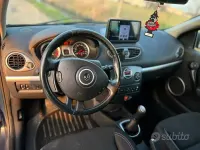 Usata Renault Clio II 101 CV (74 kW) 2010 Grigio Berlina