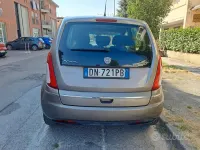 Usata Lancia Musa 101 CV (74 kW) 2008 Marrone Monovolume