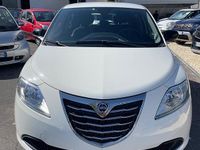 Gebraucht Lancia Ypsilon Silver 69 PS (50 kW) 2012 Weiß Kleinwagen