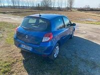 Usata Renault Clio II 75 CV (55 kW) 2010 Blu Berlina