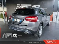 Usata Mercedes GLA200 136 CV (100 kW) 2014 Grigio scuro SUV